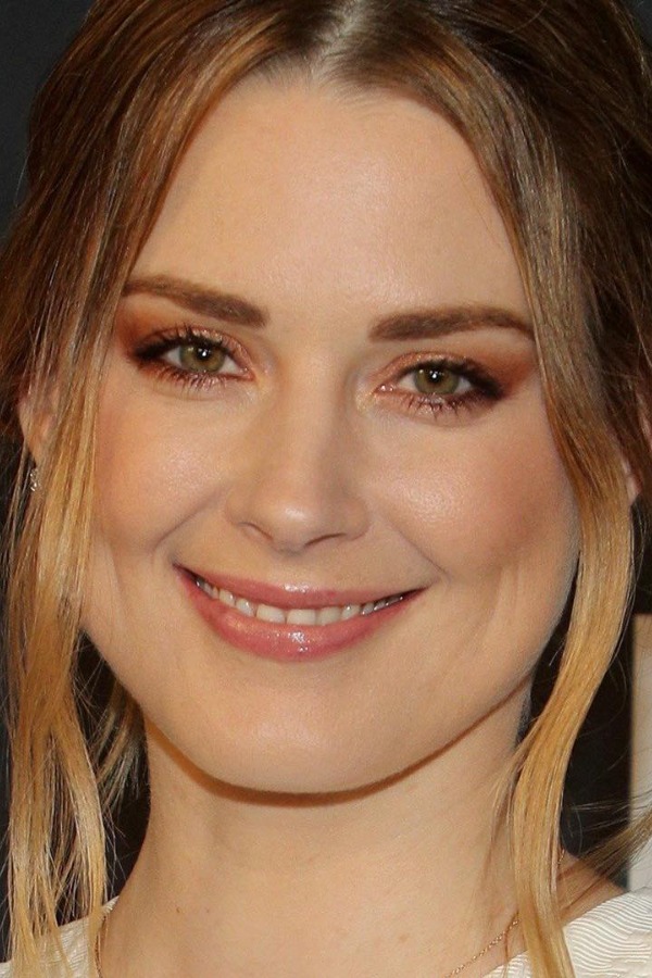 Alexandra Breckenridge