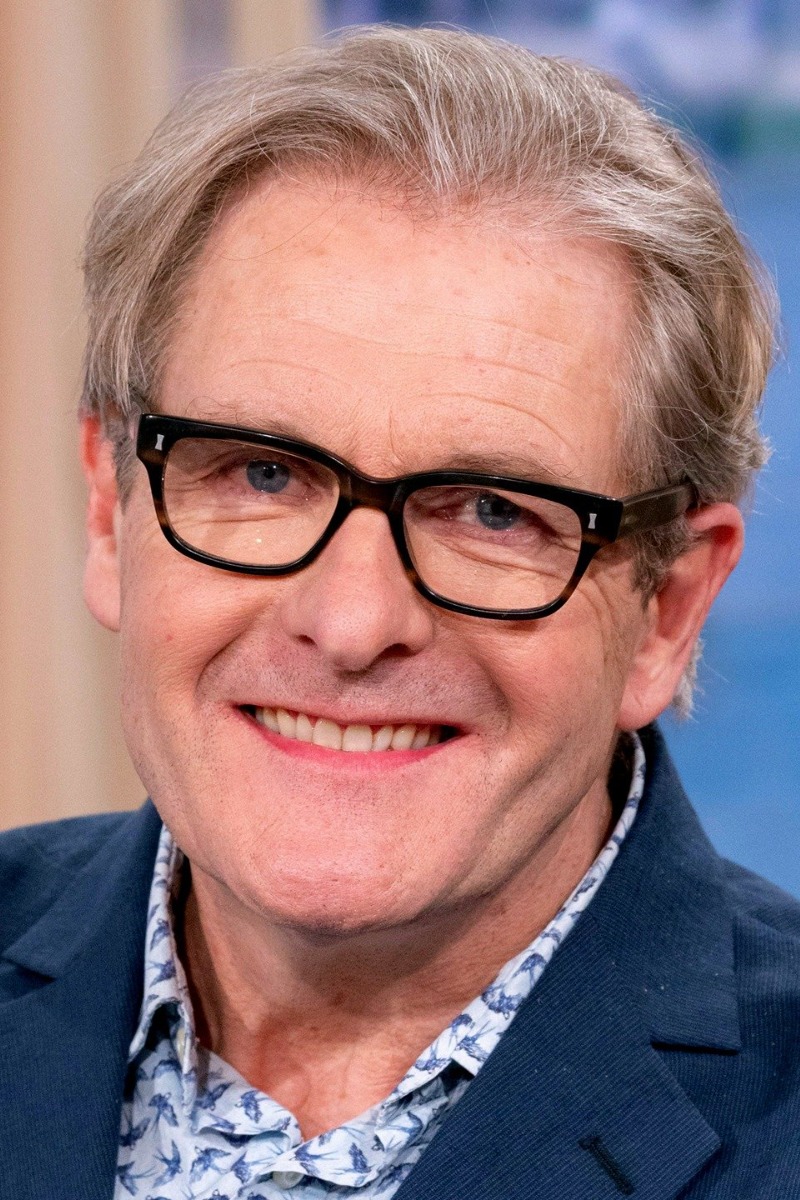 Robert Bathurst