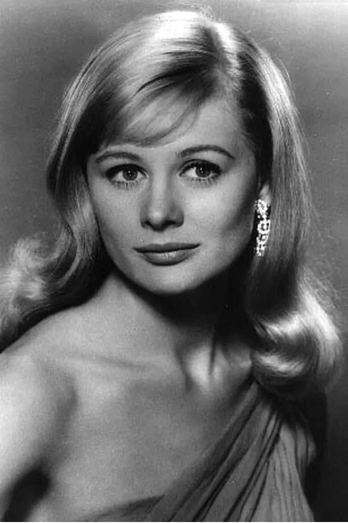 Shirley Knight