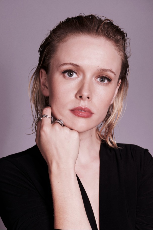 Amelia Eve