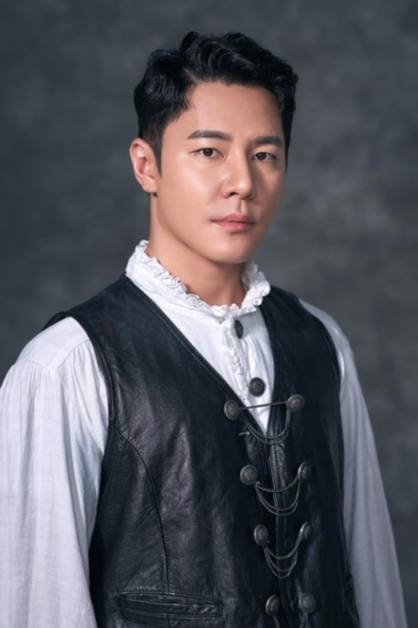 Lee Kyoo Hyung